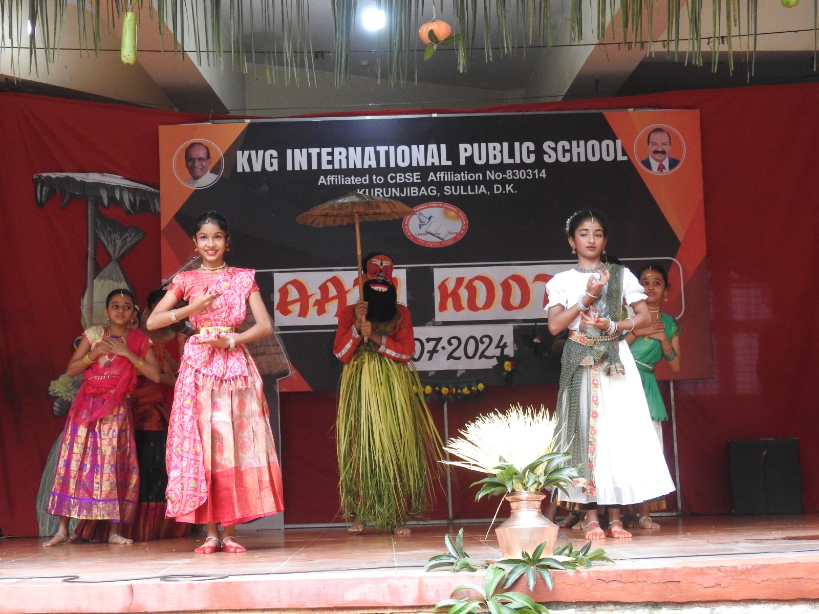 KVG International Public School Celebrated “Aati Koota” and Felicitated Alumnus Ashish Anand